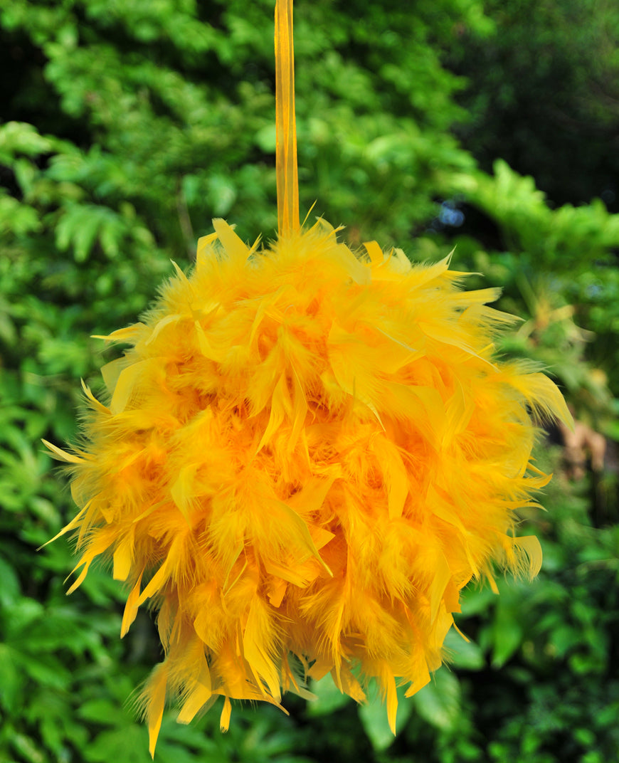 6 Inches Feather Pom Pom Kissing Ball 1 Piece FeatherParadise.com