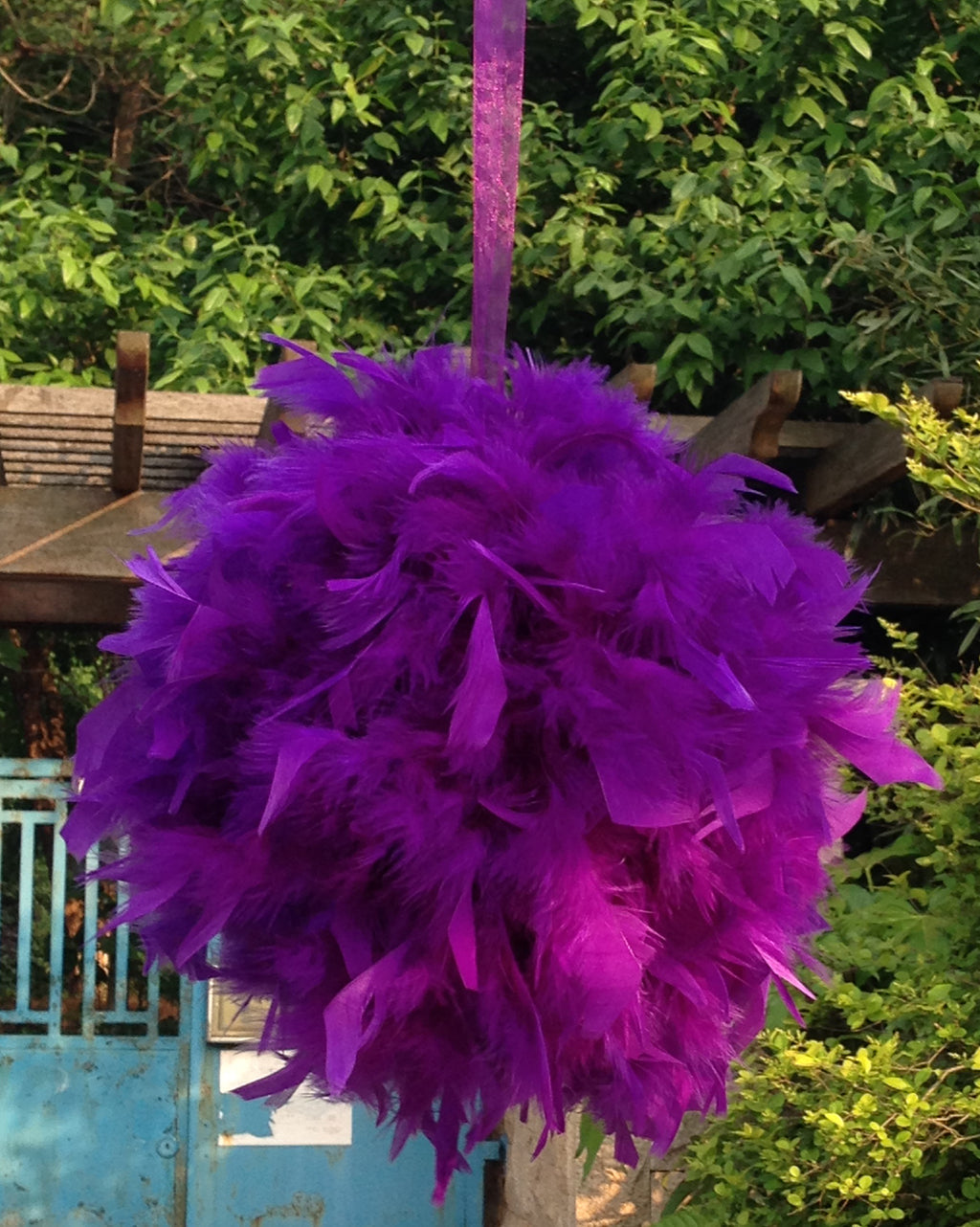 6 Inches Feather Pom Pom Kissing Ball 1 Piece FeatherParadise.com