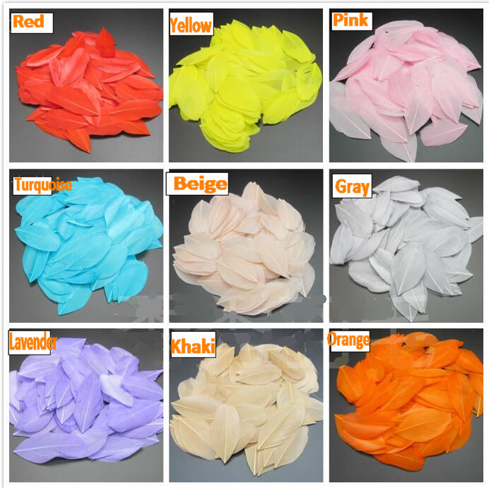 100 Pieces Goose Feather Petals Confetti FeatherParadise.com